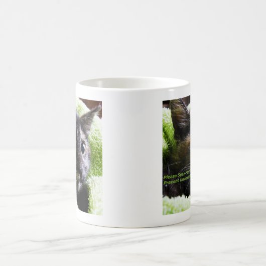 猫を避けて欲しい コーヒーマグカップ (中央)