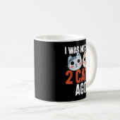 猫を飼っていておもしろい恋人のギが2匹前 コーヒーマグカップ (正面右)