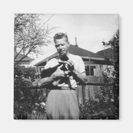 猫を飼っている青年 マグネット (正面)