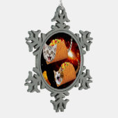 猫インサイド宇宙タコス スノーフレークピューターオーナメント (左)