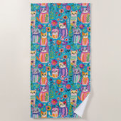 猫カラフルと花がお洒落幸せ ビーチタオル (正面)