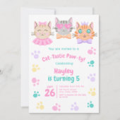 猫カラフルタステックなポーティかわいい子ネコ誕生日 招待状 (正面)