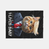 猫トランプ9のベビーおもしろいがトランプ猫に投票2 フリースブランケット (正面(横))