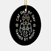 猫パパバイデイゲーマーバイナイトダディーゲームズラバー セラミックオーナメント (右)