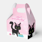 猫パーソナライズされたピンクと白の子猫誕生日 フェイバーボックス (裏面サイド)