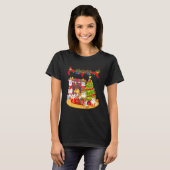 猫ファミリーの目立つクリスマス猫 Tシャツ (正面フル)