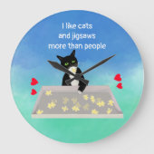 猫ファンよりも猫と猫が多いパズル ラージ壁時計 (正面)