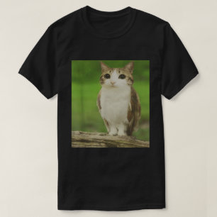 猫フクロウのミーム|不気味な動物ハイブリッドデザイン Tシャツ
