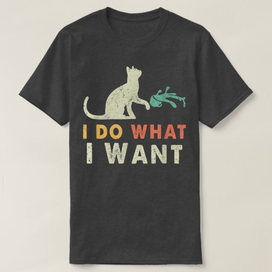 猫プレゼント2022おもしろい年の猫は  Tシャツ (デザイン正面)