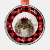 猫ペット初めてのクリスマス写真素朴バッファローチェック メタルオーナメント (正面)