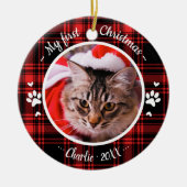 猫ペット初めてのクリスマス写真素朴赤い格子柄 セラミックオーナメント (正面)