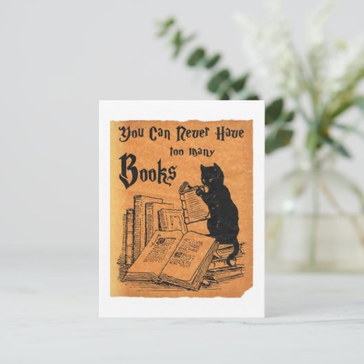 猫ホワイトの本は決して多すぎない ポストカード (スタンド正面)