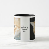 猫マグを「救出」する マグカップ (中央)