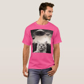 猫ミームエイリアン侵入子猫ヴィンテージソー飛んでいるス Tシャツ (正面フル)