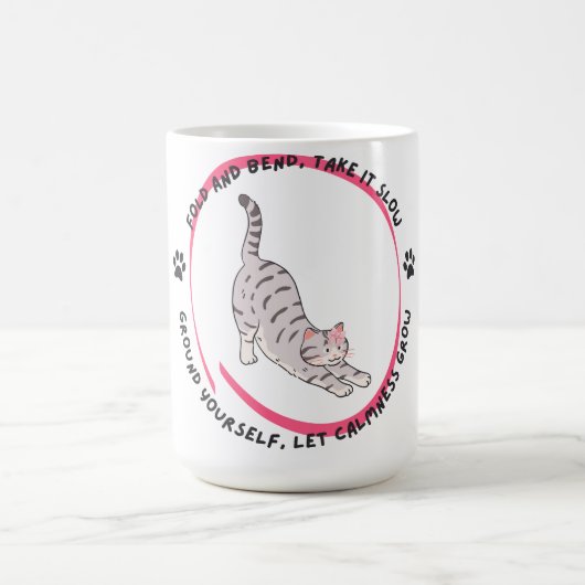 猫ヨガ落ち着き – ストレッチ感動的猫 モーフィングマグカップ (中央)