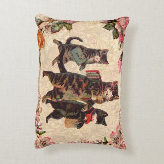 猫ヴィンテージかわいらしアンティーク子猫 アクセントクッション (裏面(縦))