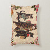 猫ヴィンテージかわいらしアンティーク子猫 アクセントクッション (正面(垂直))