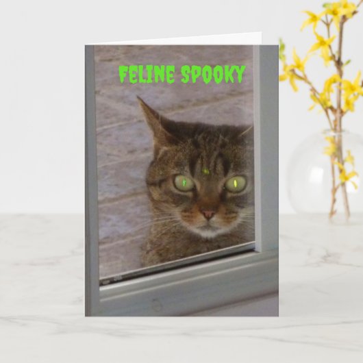 猫不気味ハロウィン カード (黄色い花)