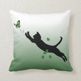 猫及び蝶 クッション