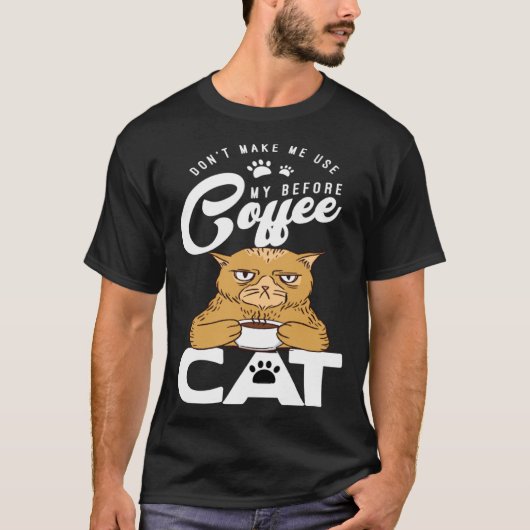 猫同僚のコーヒーを飲む人 Tシャツ (正面)