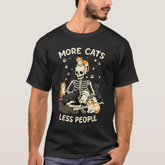 猫多め人少なめ スケルトン ねこ おもしろTシャツ Tシャツ (正面)