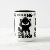 猫好きへの最初の贈り物  ツートーンマグカップ (中央)