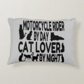 猫好きオートバイライダー アクセントクッション (裏面)