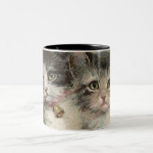猫姉妹ヴィンテージ絵を描のマグカップ ツートーンマグカップ (中央)