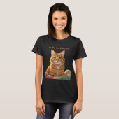 猫婦人時代 トラビー猫のチャーム デザイン Tシャツ (正面フル)