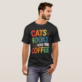 猫書籍とコーヒー好き Tシャツ (正面フル)