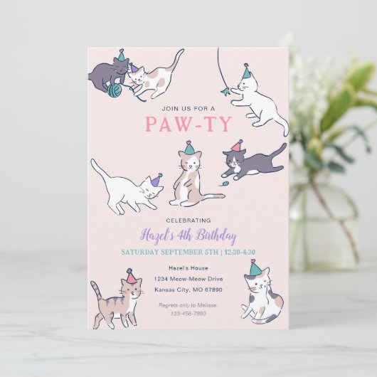 猫誕生日招待状とパーティー猫 |ピンク 招待状 (スタンド正面)