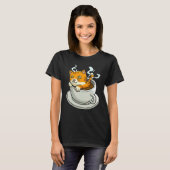 猫語り手 コーヒーを飲む カフェイン中毒 Tシャツ (正面フル)