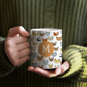 猫顔ドードルパターンとモノグラム コーヒーマグカップ