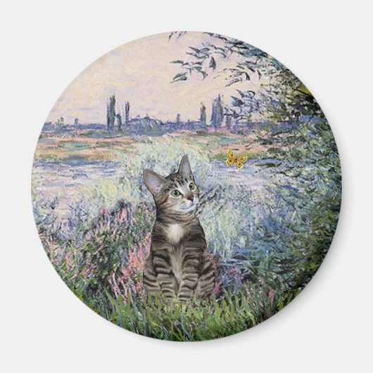 猫 (タビー2) - セーヌ川のほとりで マグネット (正面)
