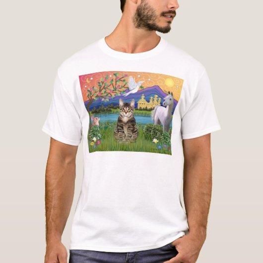 猫 -(トラ猫) - ファンタジーランド Tシャツ (正面)