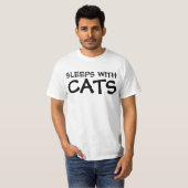 猫Tシャツおもしろいと寝る Tシャツ (正面フル)