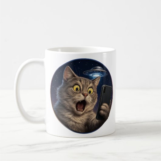 猫UFOセルフィー コーヒーマグカップ (左)