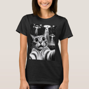 猫UFO侵入猫おもしろいミームレトロエイリアン猫UF Tシャツ