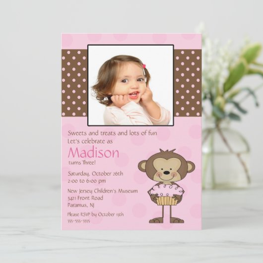 猿のカップケーキの写真の誕生日の招待状 招待状 (スタンド正面)