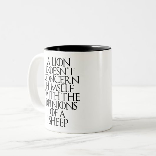 獅子は自分の意見を気にしない ツートーンマグカップ (正面左)