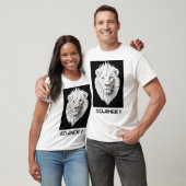 獅子姿の白人姿 Tシャツ (ユニセックス)