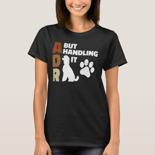 獣医おもしろいADRが獣医を扱う Tシャツ (正面)