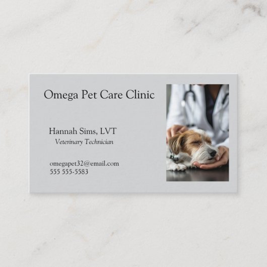獣医が病気の犬を治療する 名刺 (正面)