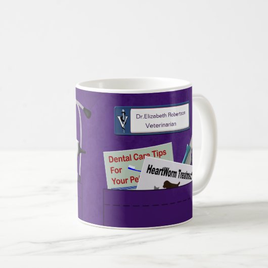 獣医パーソナライズされたプロフェッショナルスクラブパープル コーヒーマグカップ (正面右)