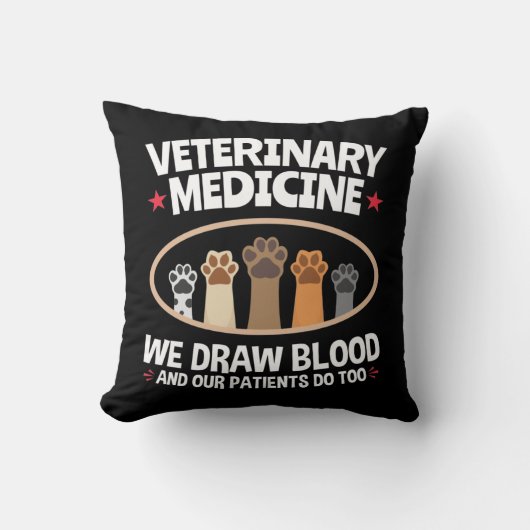 獣医学We Draw Blood おもしろい Vet Tech クッション (正面)