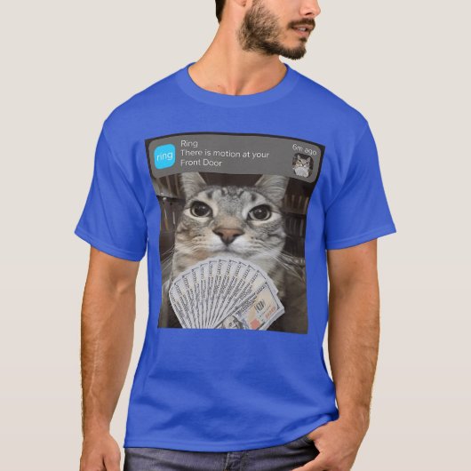 玄関にRinghereが動いてるよ おもしろ Meme C Tシャツ (正面)
