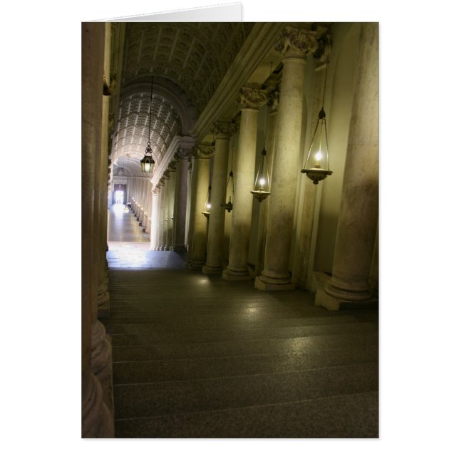 玄関の下 (正面)