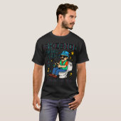 玉座のSkibidi シグマ フィッシャーマン Tシャツ (正面フル)
