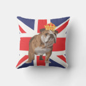 王冠および英国国旗の枕を持つ英国のブルドッグ クッション (裏面)