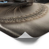 王冠とネックレスのシャム猫 ポスター (角)